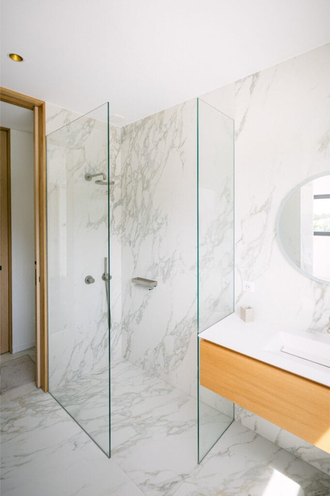 SDB guest 1 haut 2- Villa de Luxe La Cadière d'Azur French Riviera